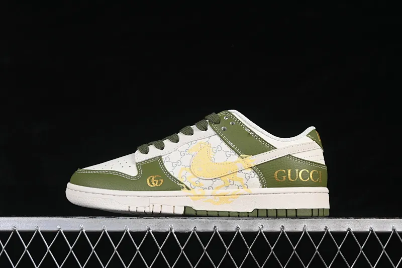 All categories Nk SB Dunk Series Nk SB Dunk Low High-end customized low-top sneakers Nike SB Dunk Low Year of the Horse limited edition Gucci Green Anniversary high-end customized low-top casual sneakers SD6888-106